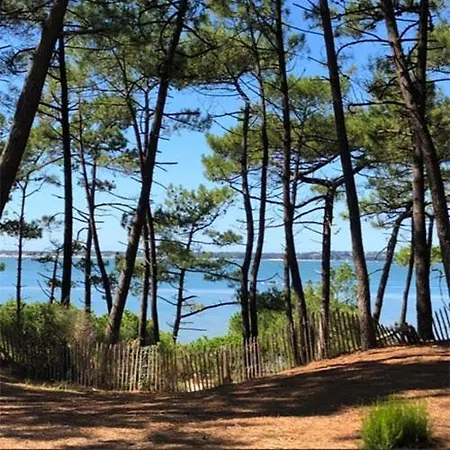 Front De Acces Presqu'ile De Giens-sea And Mountain Pleasure Hyères