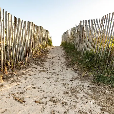 Front De Acces Presqu'ile De Giens-sea And Mountain Pleasure *