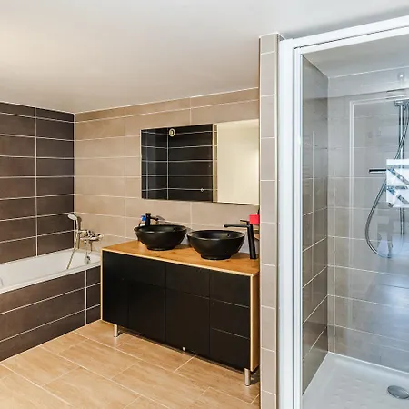 Front De Accès Presqu'île De Giens-sea&mountain Pleasure