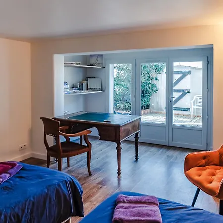 Front De Acces Presqu'ile De Giens-sea And Mountain Pleasure Villa