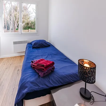 Front De Acces Presqu'ile De Giens-sea And Mountain Pleasure