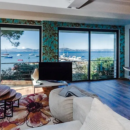 Front De Accès Presqu'île De Giens-sea&mountain Pleasure Hyères