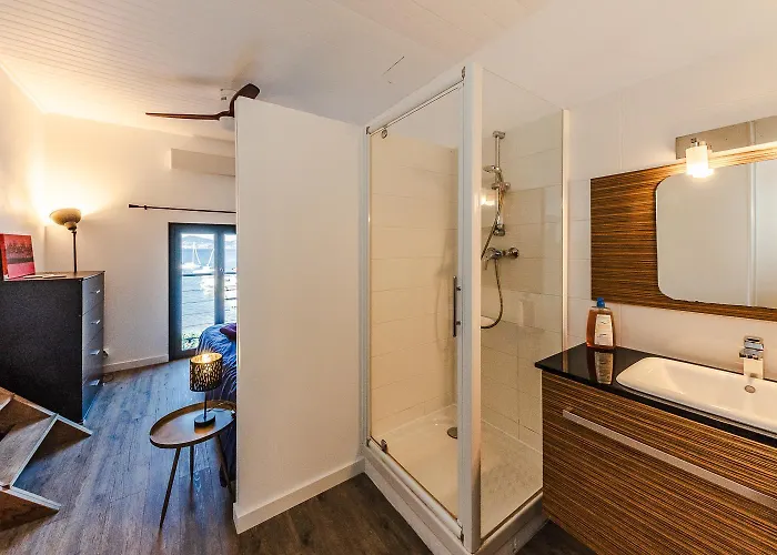 Front De Accès Presqu'île De Giens-sea&mountain Pleasure